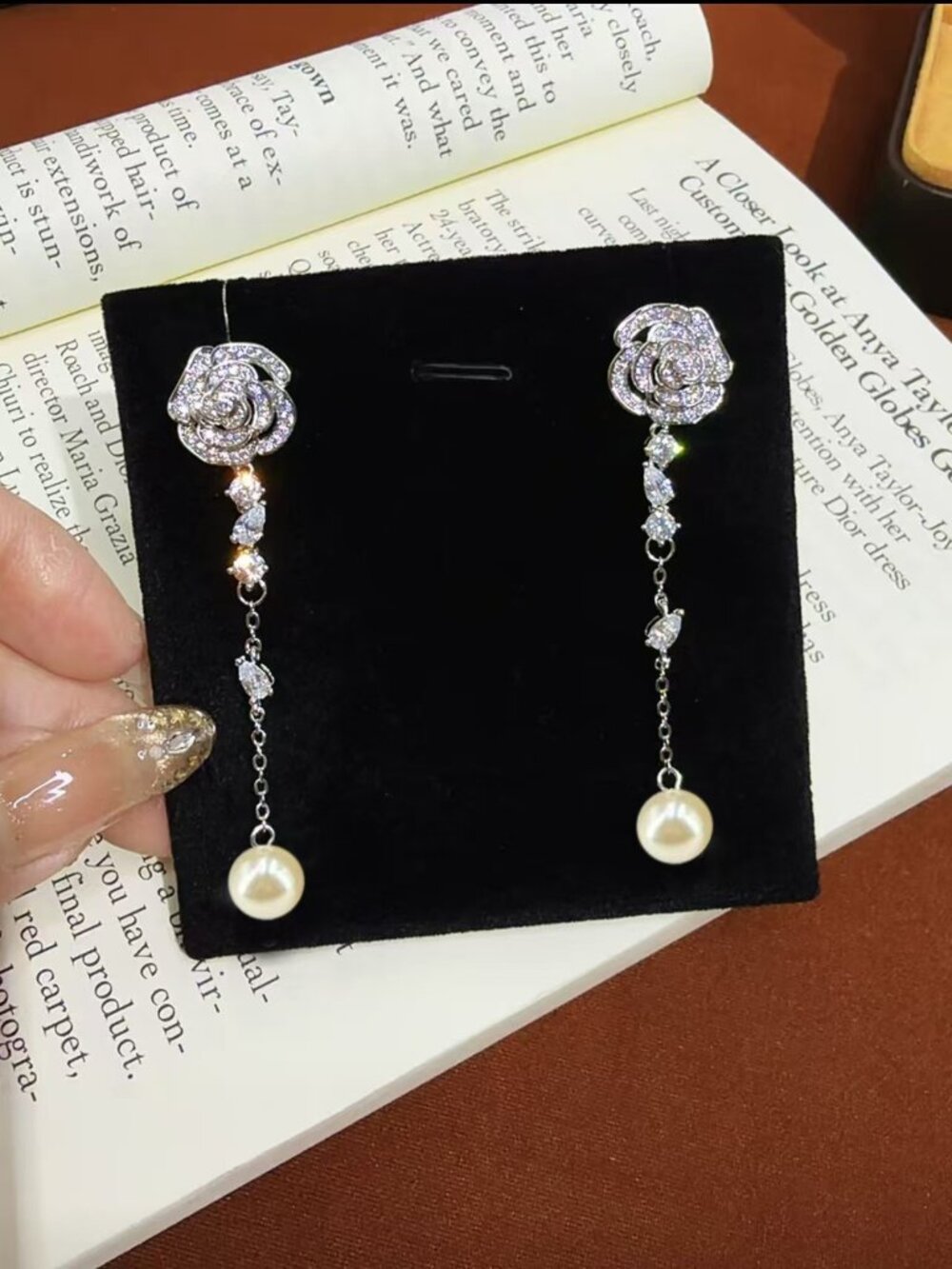 Chanel earrings - Picture 2 of 6